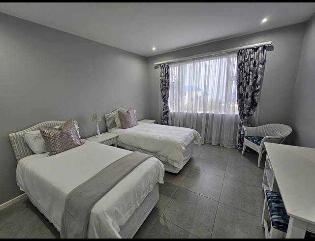 2 BEDROOM DUPLEX FOR SALE IN MOSSEL BAY CENTRAL